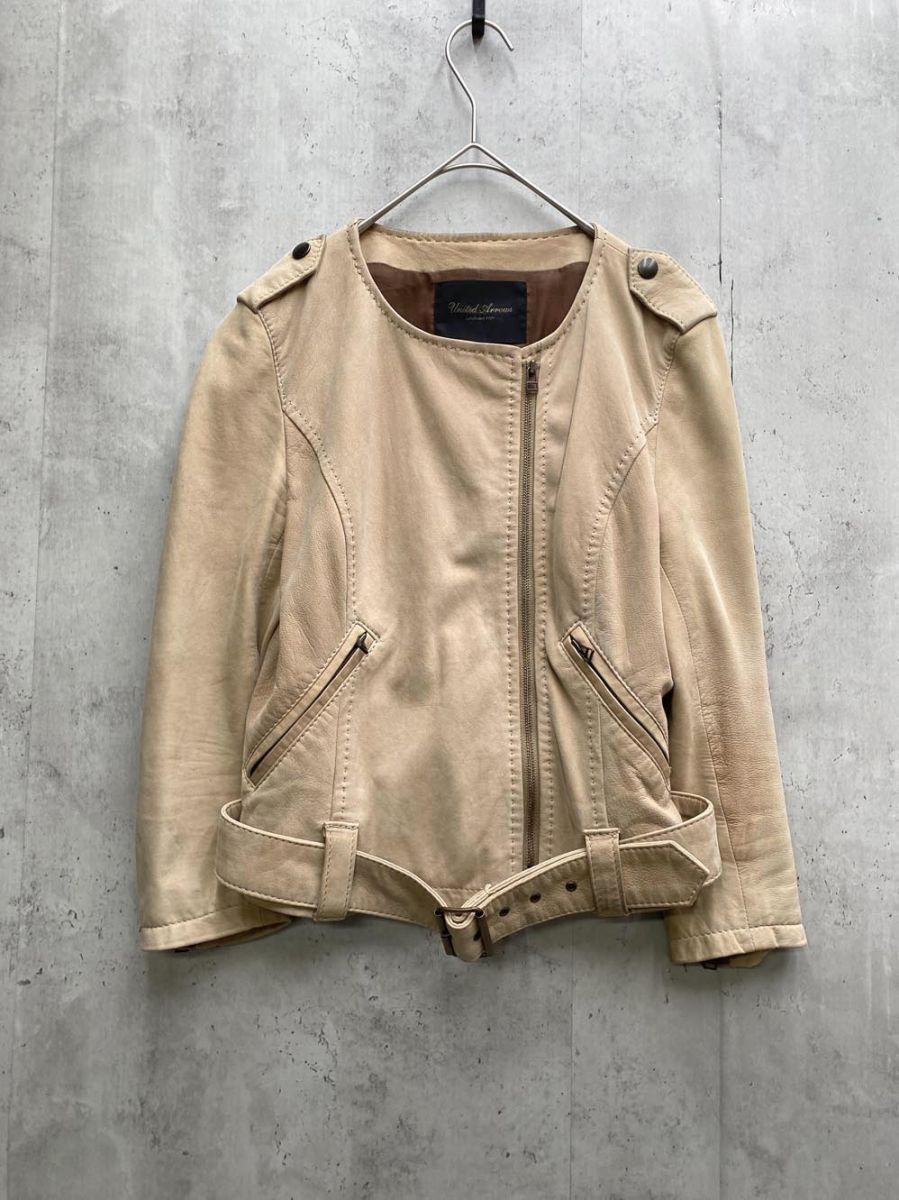 ユナイテッドアローズ シングルライダース 38 羊革 ベージュ ジップ 2025年最新】UNITED ARROWS カラー：ベージュ系 シングルライダースの
