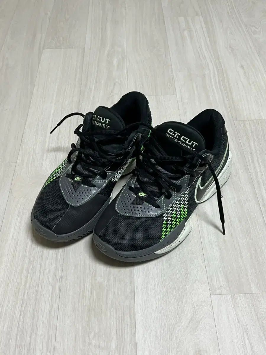 ナイキ GT カット アカデミー ブラック 255
