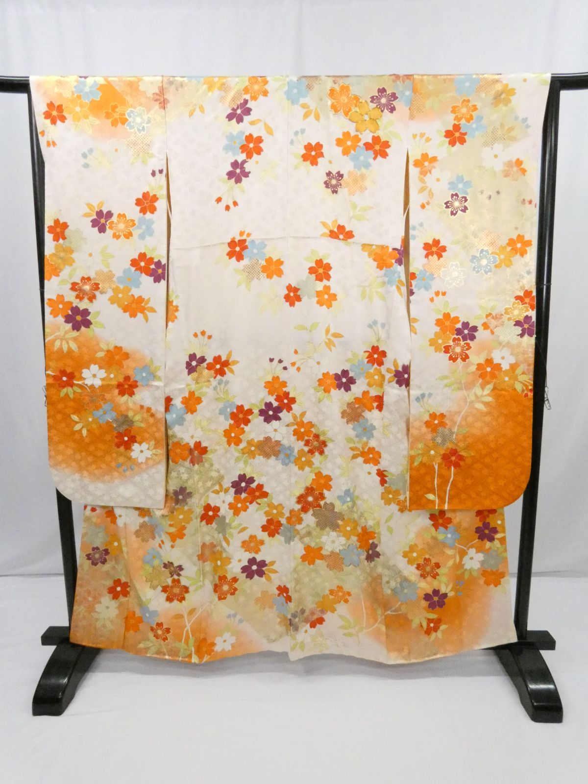 KWF 064 振袖 金駒刺繡 正絹 オレンジ色 古着 結婚式 卒業式 成人式 初詣