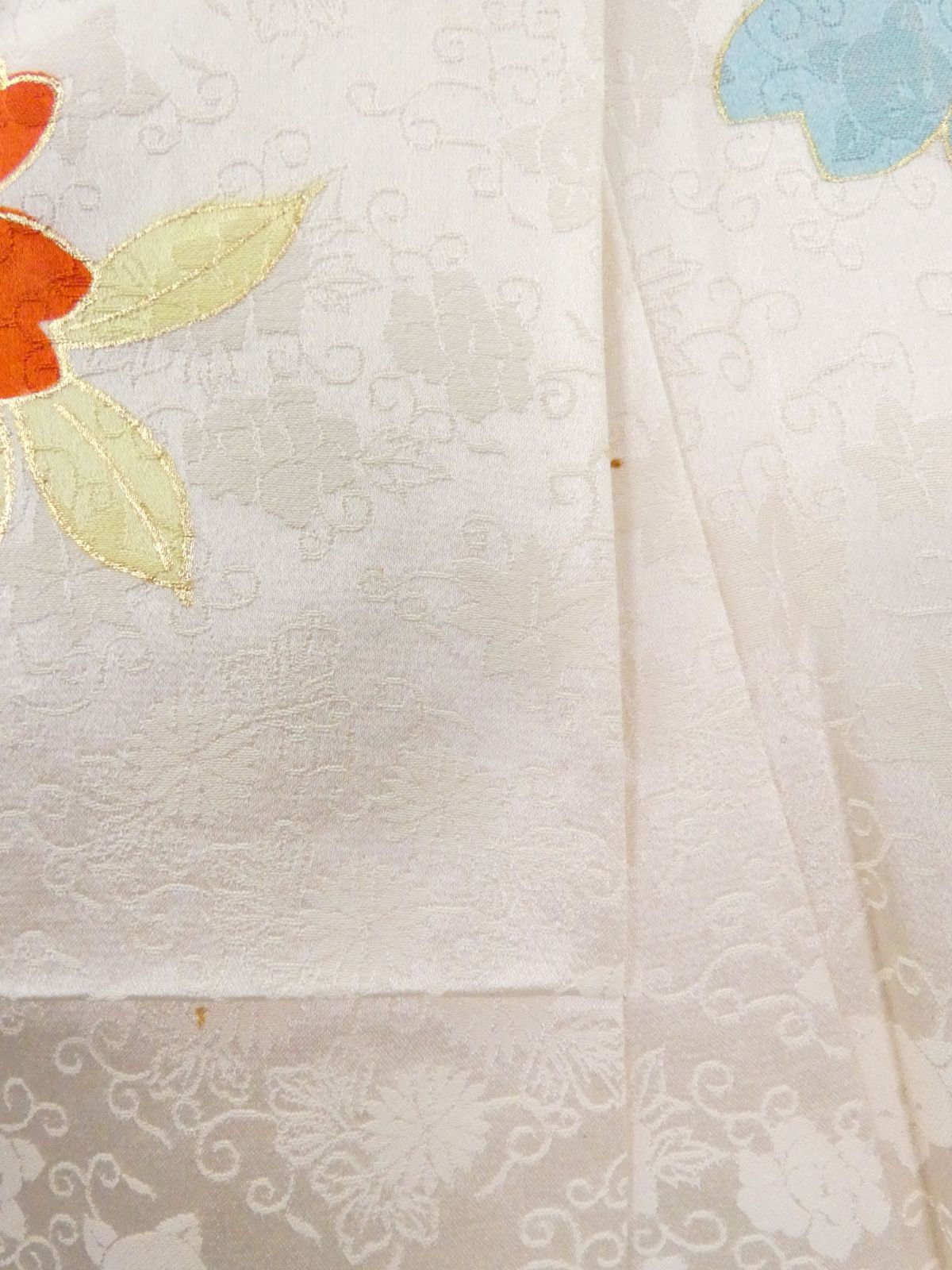 ◇KWF064 振袖 クリアランス 金駒刺繡 正絹 オレンジ色 古着 結婚式