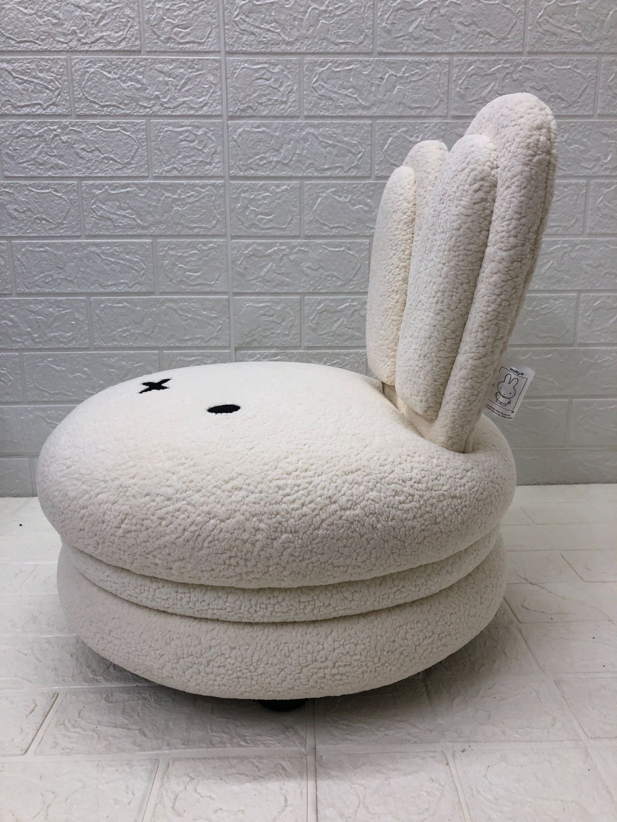 コストコ MIFFY ミッフィーマカロンチェア ミッフィー椅子 - メルカリ