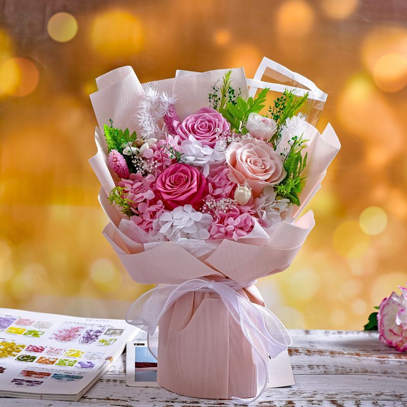 プリザーブドローズ4輪入り 花束 ピンク系花材 佐川で発送 プレゼント