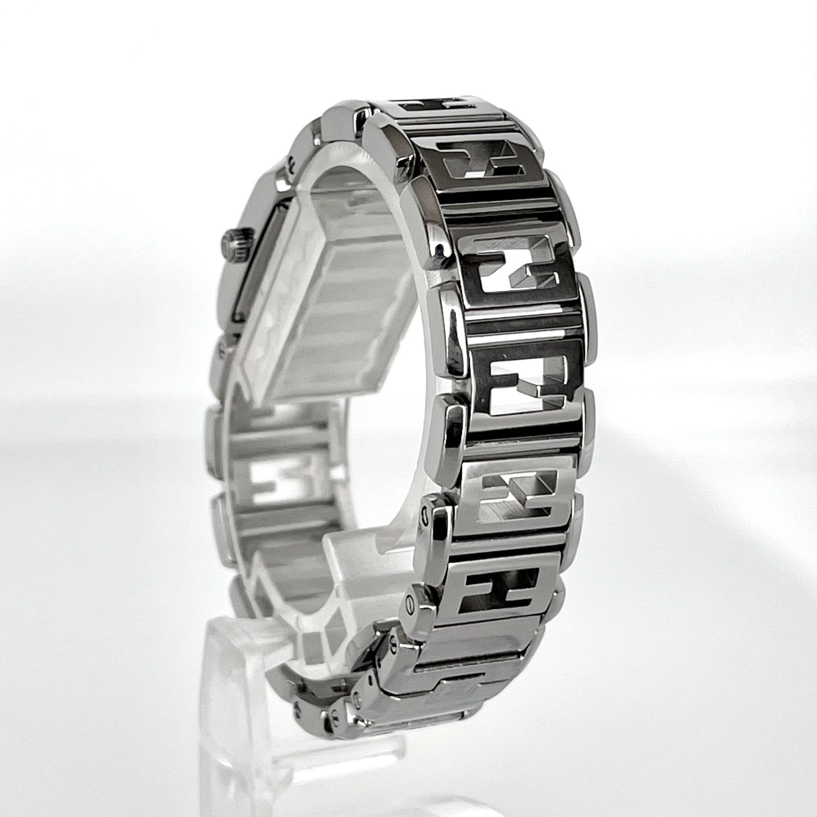 フェンディ 1200L レディース 腕時計 磨き済み 美品】FENDI 電池新品