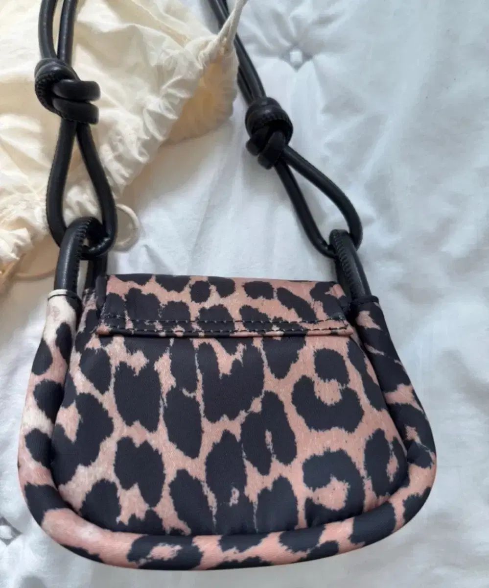 GANNI レオパード ミニ クロスバッグ