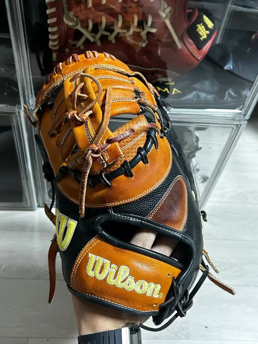 ウィルソン a 2000 左投げ 一塁 ミット