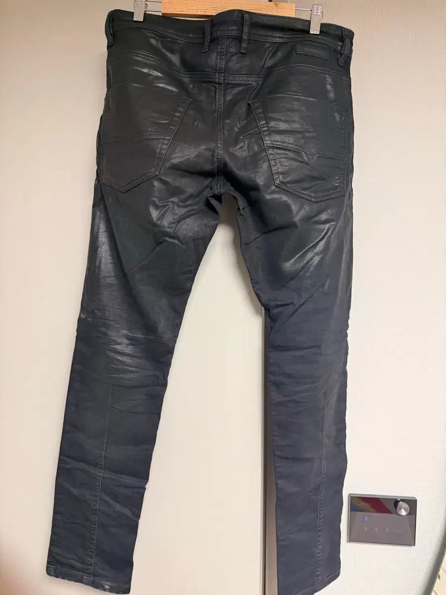 ディーゼル ブラック コーティング デニム