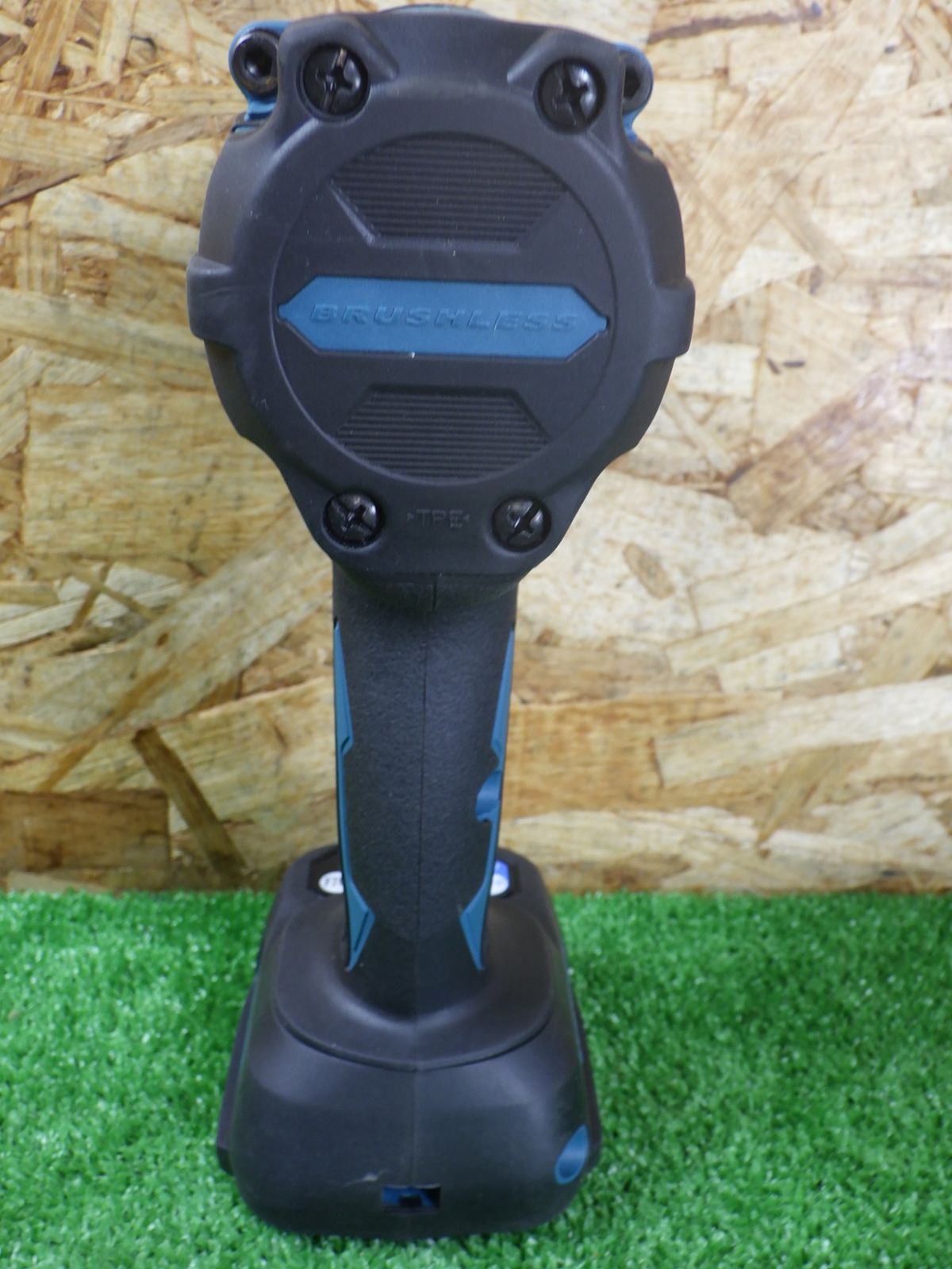  マキタ 18 V インパクトレンチ TW 700 D 本体のみ 充電式 電動工具 makita 品 電動インパクトレンチ ドリル ドライバー レンチ