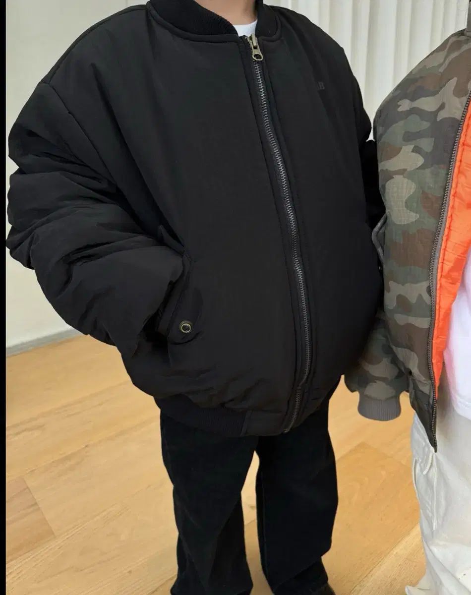 アーティックブルゾン