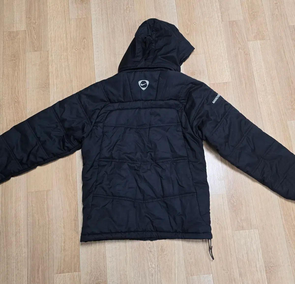 マンチェスターユナイテッドダウン マンチェスター・ユナイテッド DNA ダウン コート - ブラック