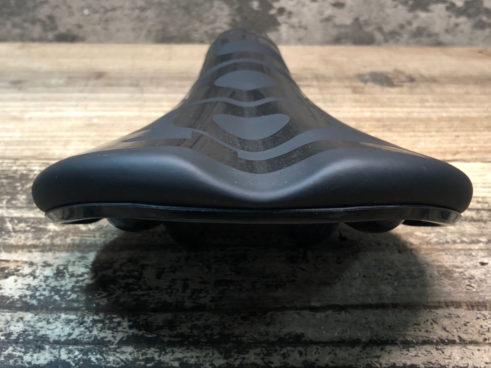 JO736 ファブリック fabric SCOOP RADIUS PRO サドル 黒 カーボン