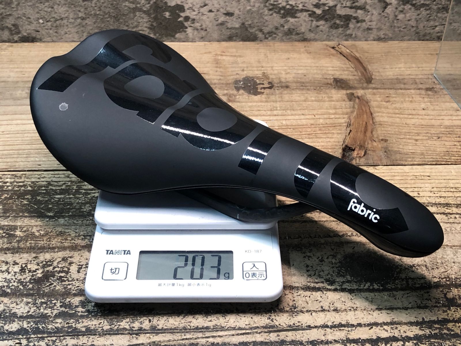 JO736 ファブリック fabric SCOOP RADIUS PRO サドル 黒 カーボン