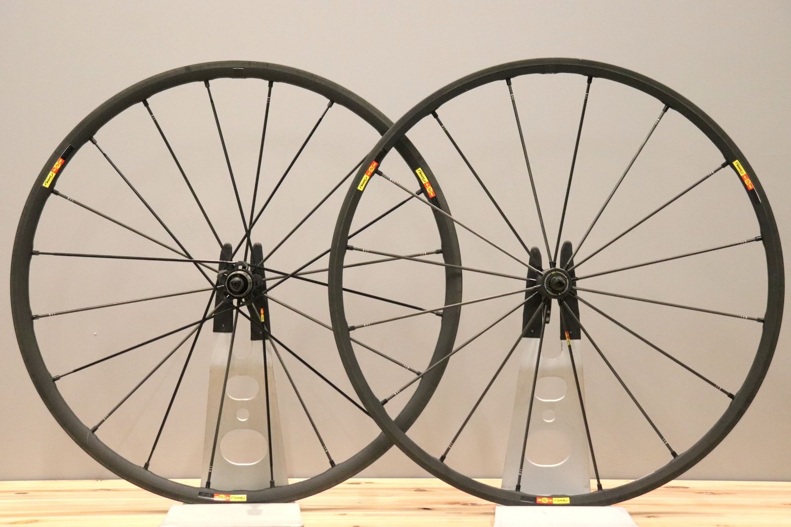 マヴィックRーSYS SLアルミクリンチャーホィールセット11sナローリム15c マヴィック MAVIC アールシス R-SYS SLR アルミ クリンチャー ホイール