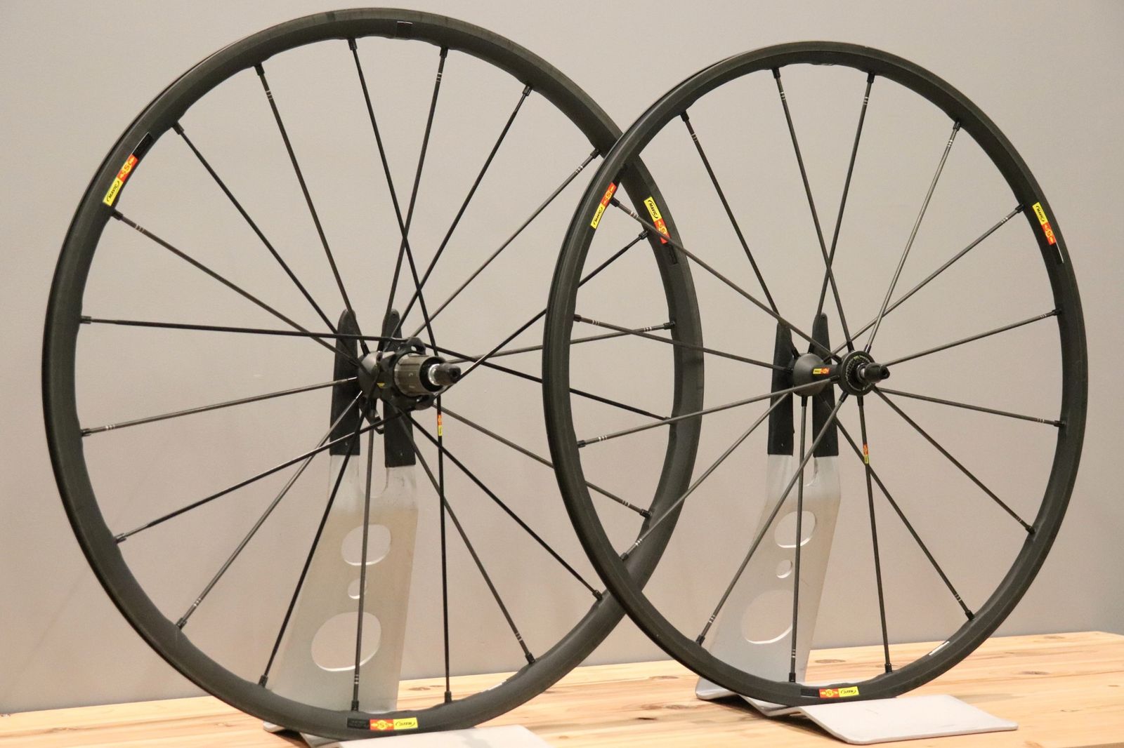 マヴィック MAVIC アールシス R-SYS SLR アルミ クリンチャー ホイール