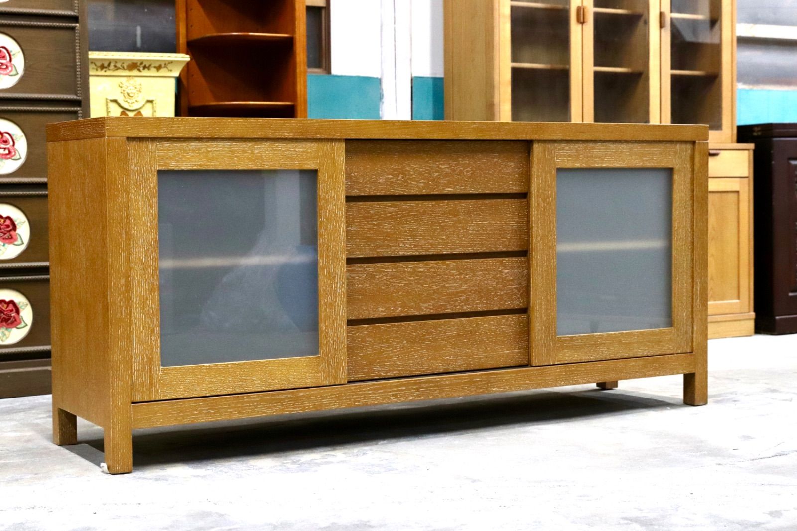 GMIK 703 Crate Barrel クレートアンドバレル 最 サイドボード リビングボード キッチンボード オーク材 アメリカ モダン