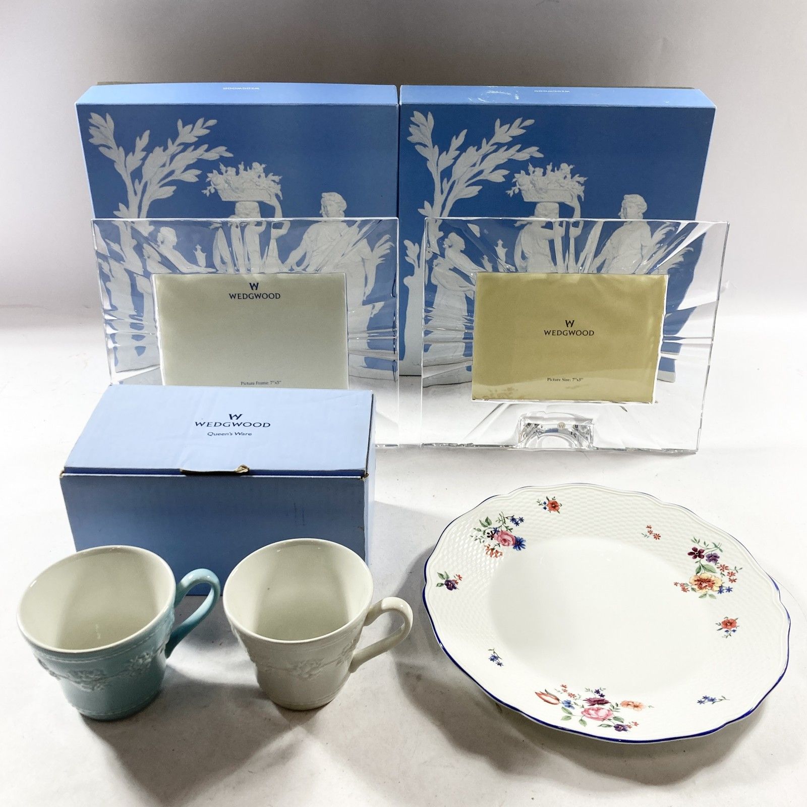 ウエッジウッド 6点まとめ 食器 プレート フォトフレーム マグカップ 時計 花柄 5.8 kg