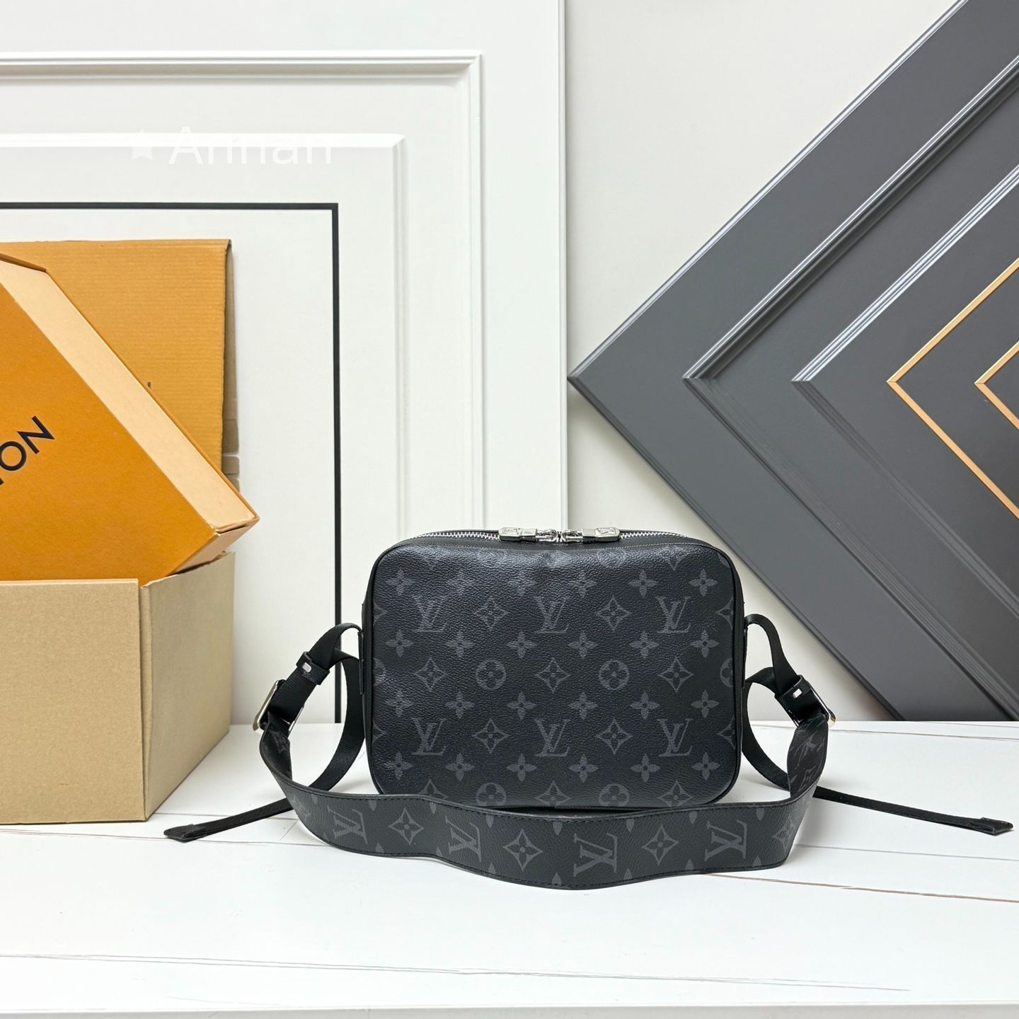 LOUISVUITTON ルイヴィトン タイガラマ エプリクスメッセンジャーPM ルイヴィトン LOUIS VUITTON ショルダーバッグ 人気モデル 送料無料