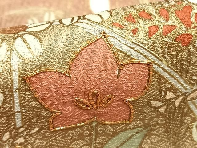 豪華色留袖 駒刺繍