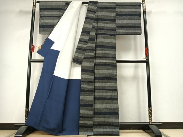  平和屋着物 本場結城紬 重要無形文化財 80亀甲 横段文 正絹 fy 紬 着物