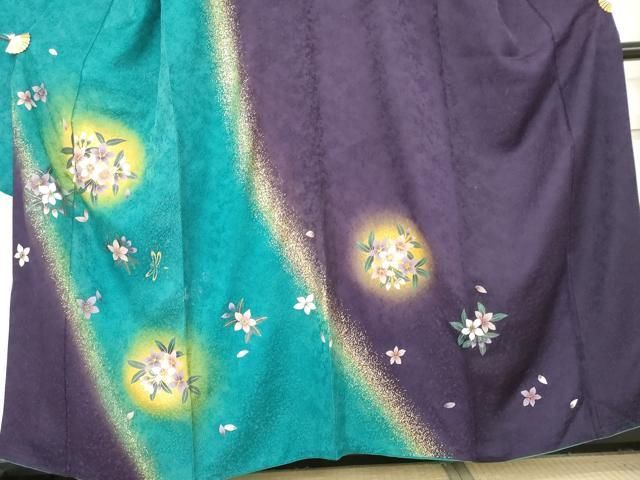 豪華振袖 草花に勝虫