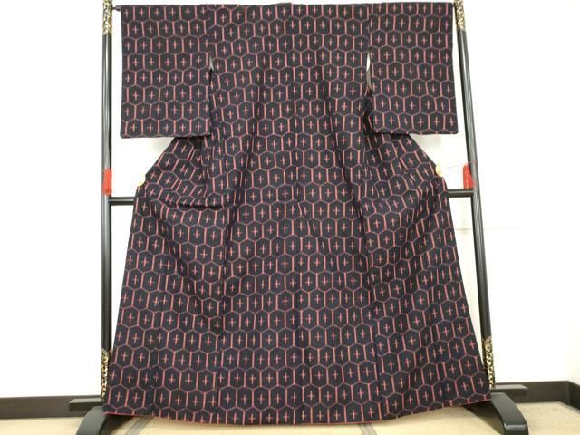 平和屋着物 上質な紬 亀甲文 正絹 cs