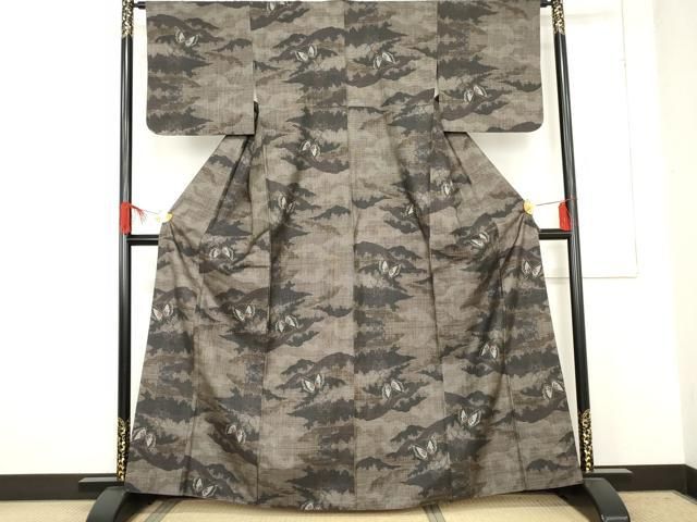 平和屋着物 本場大島紬 一元7マルキ 舞蝶文 正絹 cs