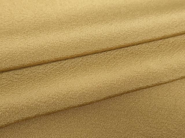 上質な色無地 榛色