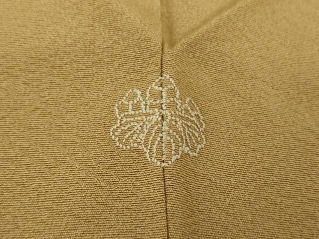 上質な色無地 榛色