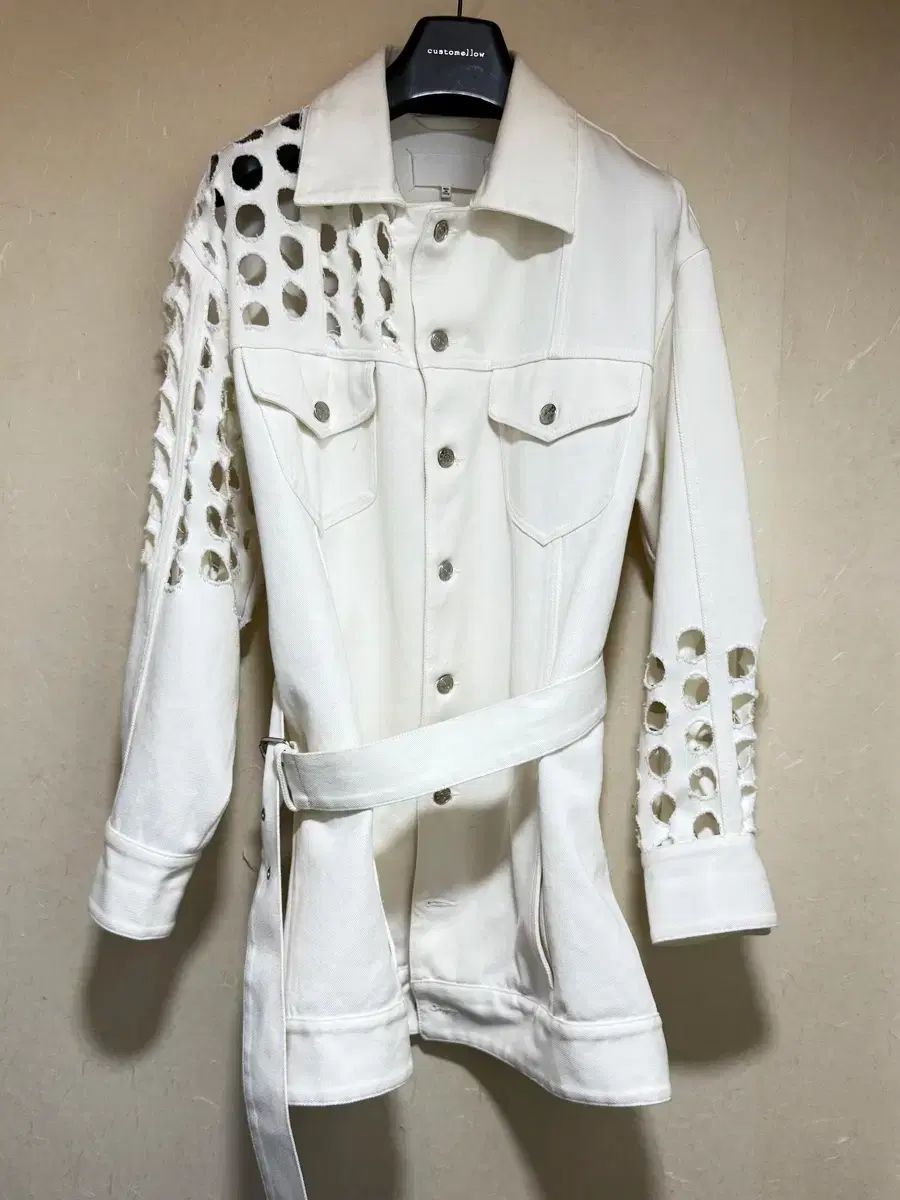 割引 メゾンマルジェラ PUNCH ホール デニム ジャケット Maison