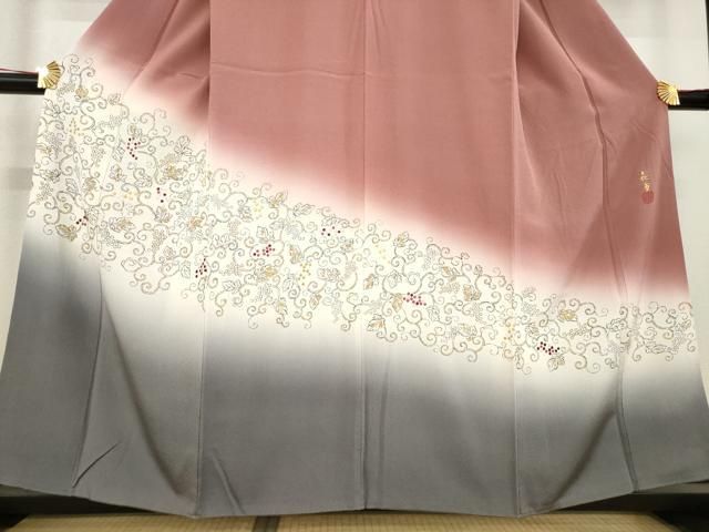 色留袖