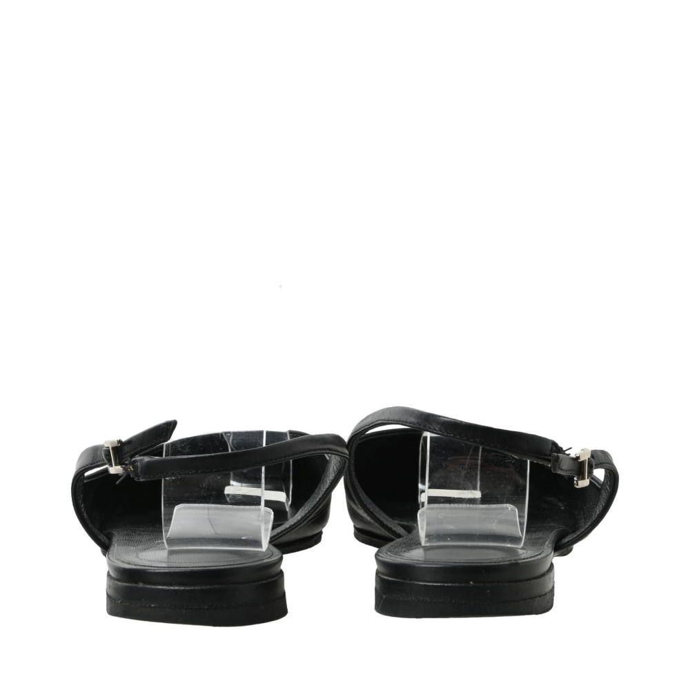 ポインテッドトゥ レザー