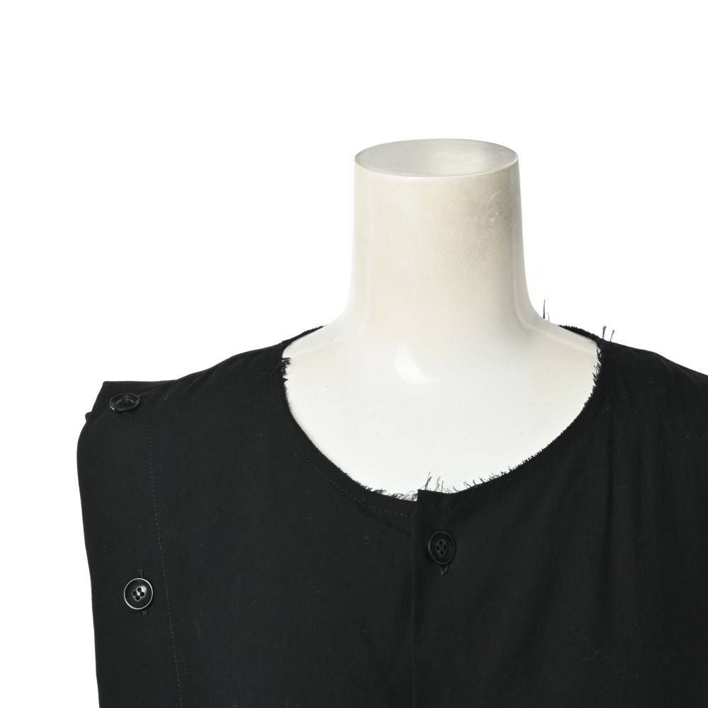 ノースリーブ ボタン