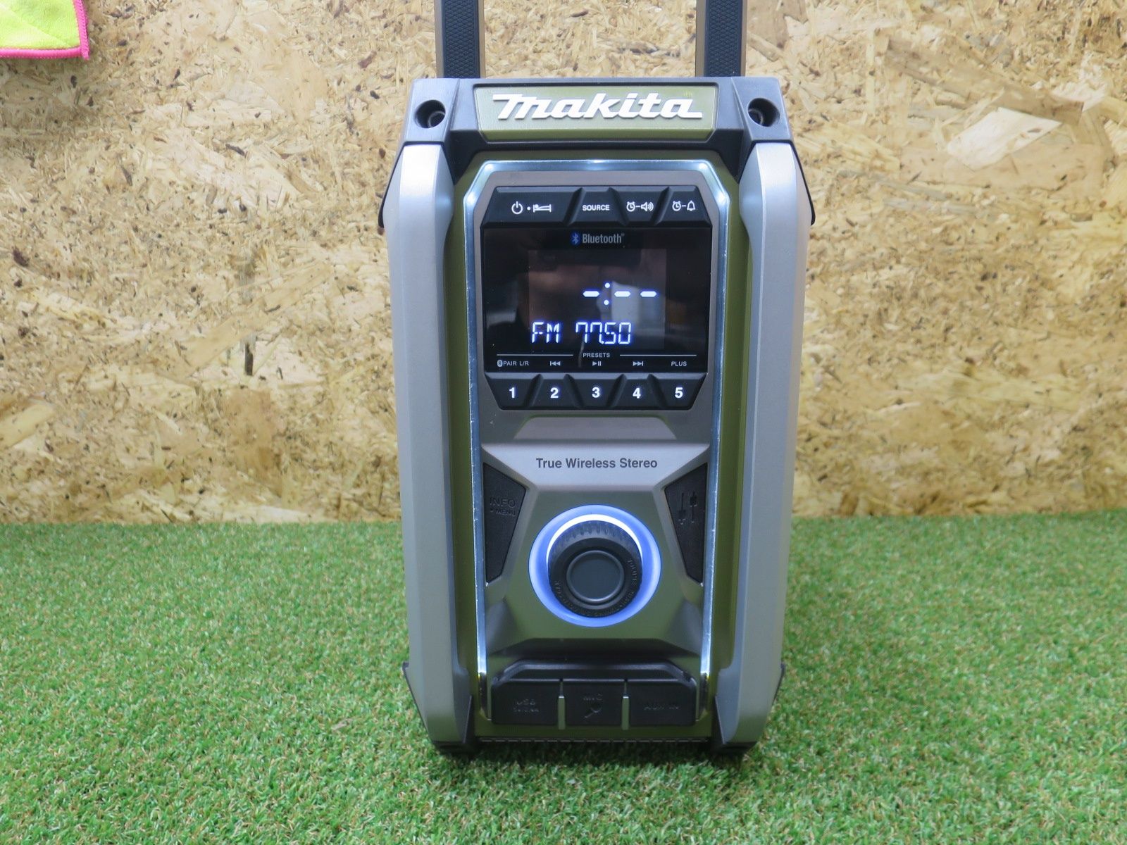 makita マキタ 40V max 充電式 ラジオ MR005G オリーブ Bluetooth 現場