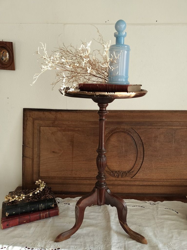 フランス アンティーク 木製 小振り ナイトテーブル スタンド 家具