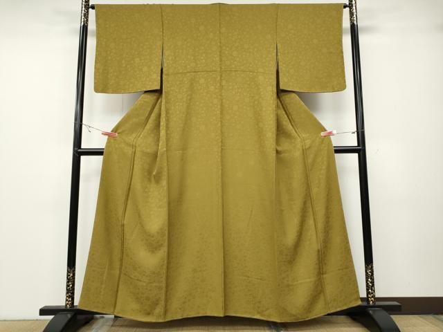 平和屋着物 上質な色無地 花唐草地紋 菜種油色 正絹 ut