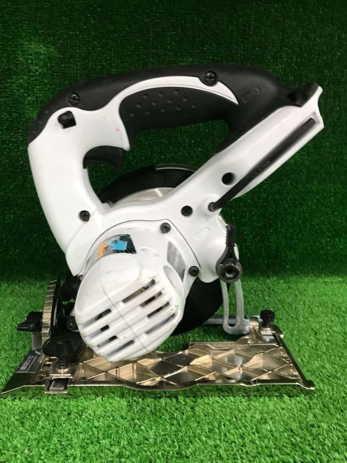 v充電式マルノコ 各色