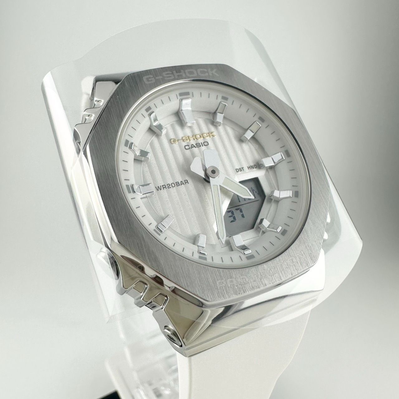 CACIO カシオ 腕時計 G-SHOCK ジーショック HEART 2025 メタルカバード 環境配慮素材採用 GM-S 2110 SH-7 AJF レディース ホワイト