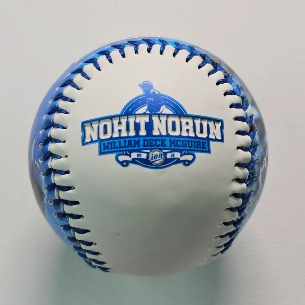 サムスン・ライオンズ デッキ マクガイア ノーヒット ノーラン 記念球