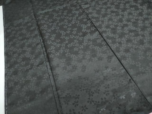  平和屋着物 小振袖 二尺袖 草花文 黒地 金彩 洗える着物 ud 振袖 着物