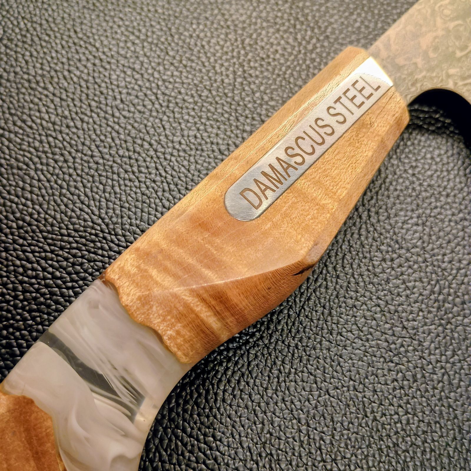 新作】プレゼント付き 67層 ダマスカス鋼 デザイン 牛刀 シェフナイフ