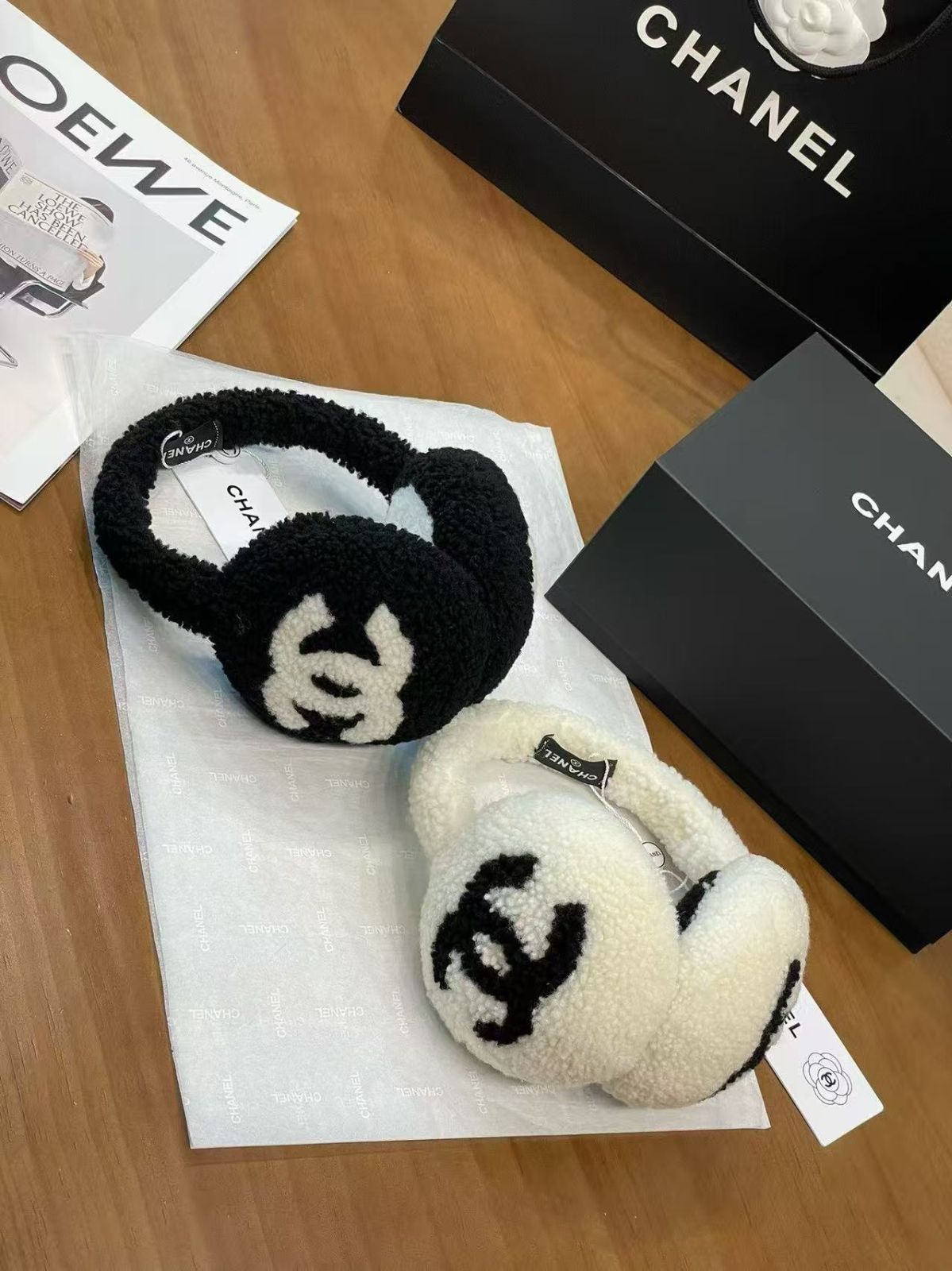 もこもこあったか CCロゴ CHANEL イヤーマフ