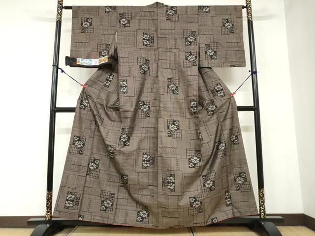 ☆平和島様☆専用出品商品です！ 平和屋着物○本場大島紬 9マルキ 泥染め 唐草文 橋口秀三作 証紙付き