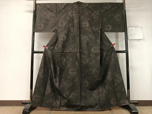 平和屋着物 本場大島紬 9マルキ 花絵皿文 正絹 vp