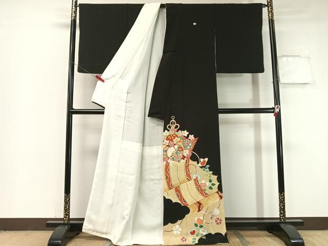 平和屋着物 染刺工芸 大羊居 東京友禅 黒留袖 駒刺繍 雲取り吉祥花文 金彩 正絹 vp