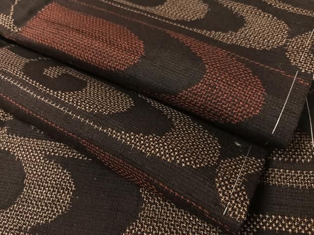 平和屋着物 上質な紬 光琳水 黒地 正絹 vp