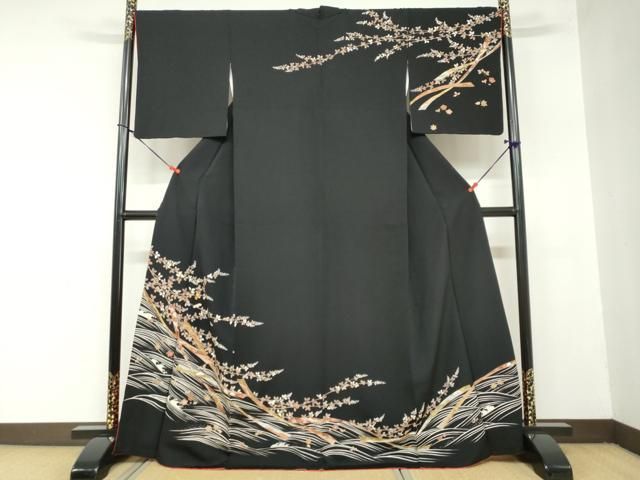 平和屋着物 訪問着 駒刺繍 立波草花文 黒地 金彩 正絹 ud