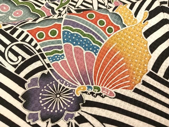 立波舞蝶枝垂れ花文 黒地