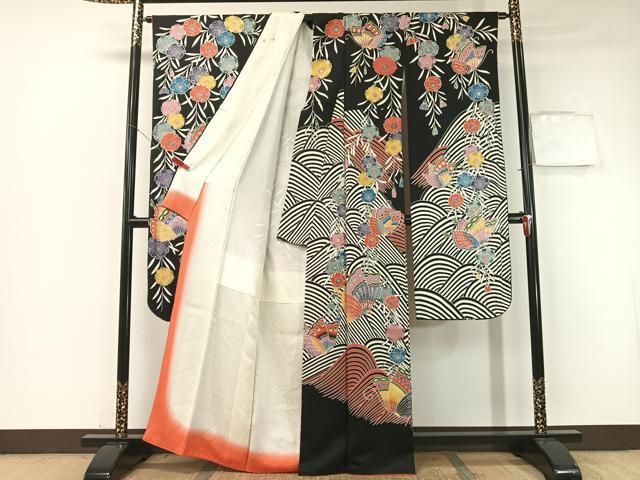 平和屋着物 豪華振袖 型染め 立波舞蝶枝垂れ花文 黒地 正絹 vp