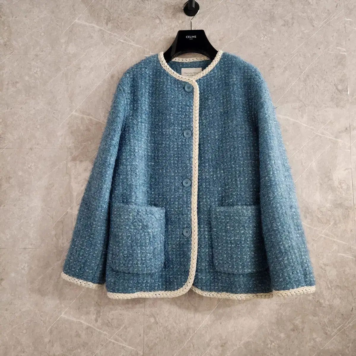 サースデーアイランド ジャケット