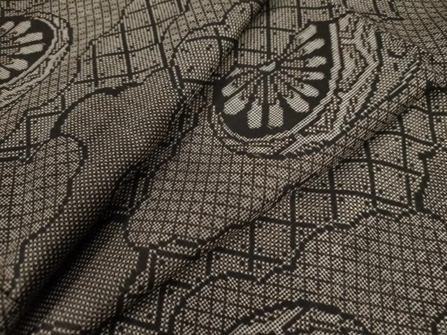 平和屋着物○本場大島紬 7マルキ 雲重ね片輪車吉祥文 正絹 逸品