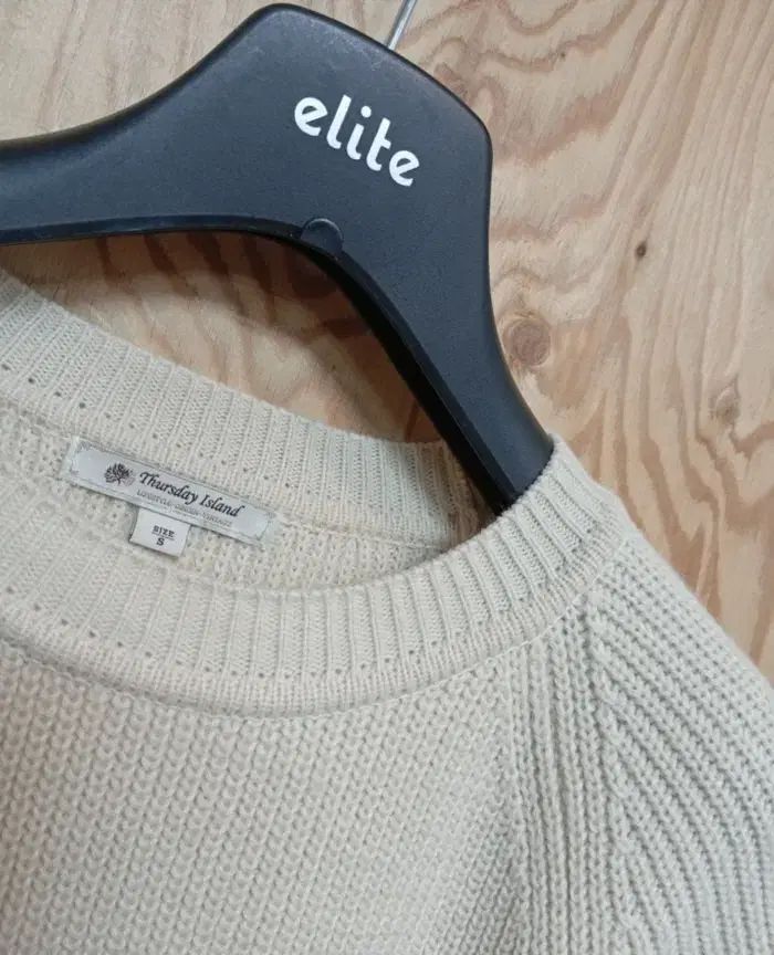 サースデーアイランド ニットワッフルプリーツ ONE PIECE